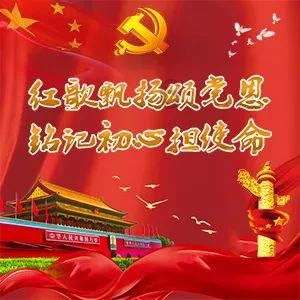 男孩吃鸡腿