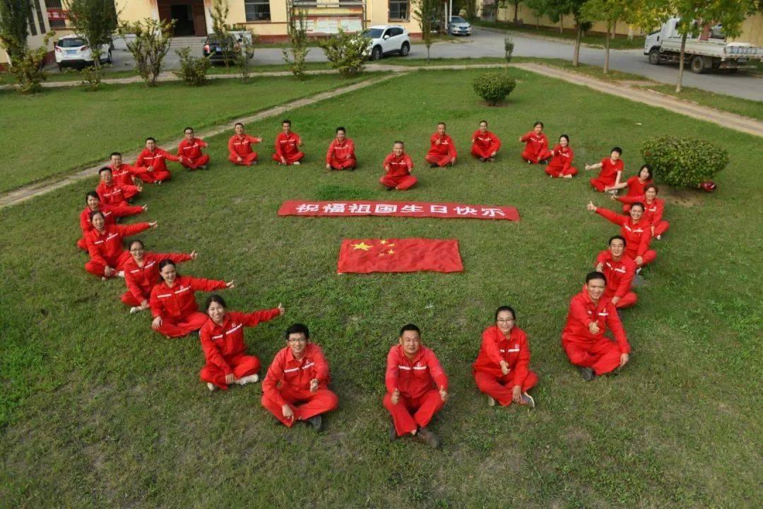 春节临近消费市场很红火