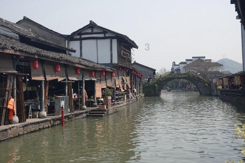 离谱！实习生拒绝吃生鸡蛋被辞退，公司的这种行为合法吗？游戏画面