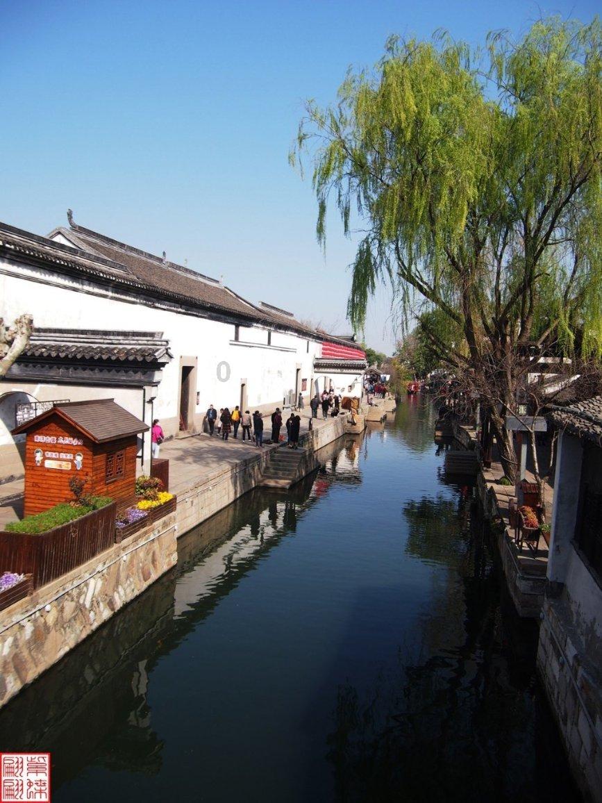 逃离空旷大街