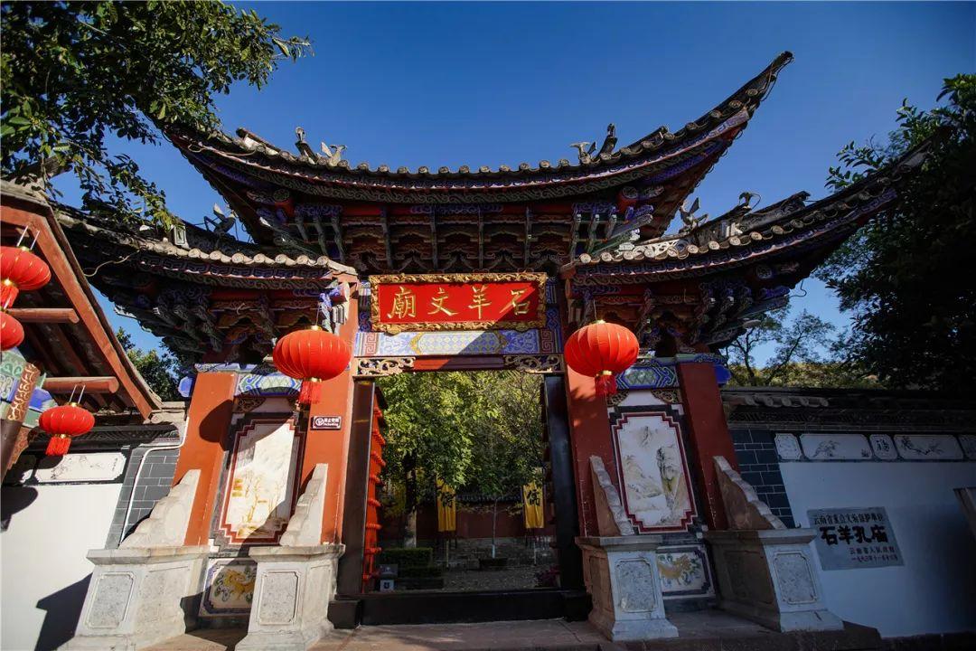 相声大师侯耀文离世14年,爱妻早已被“侄儿”戴志诚“撬”走17年